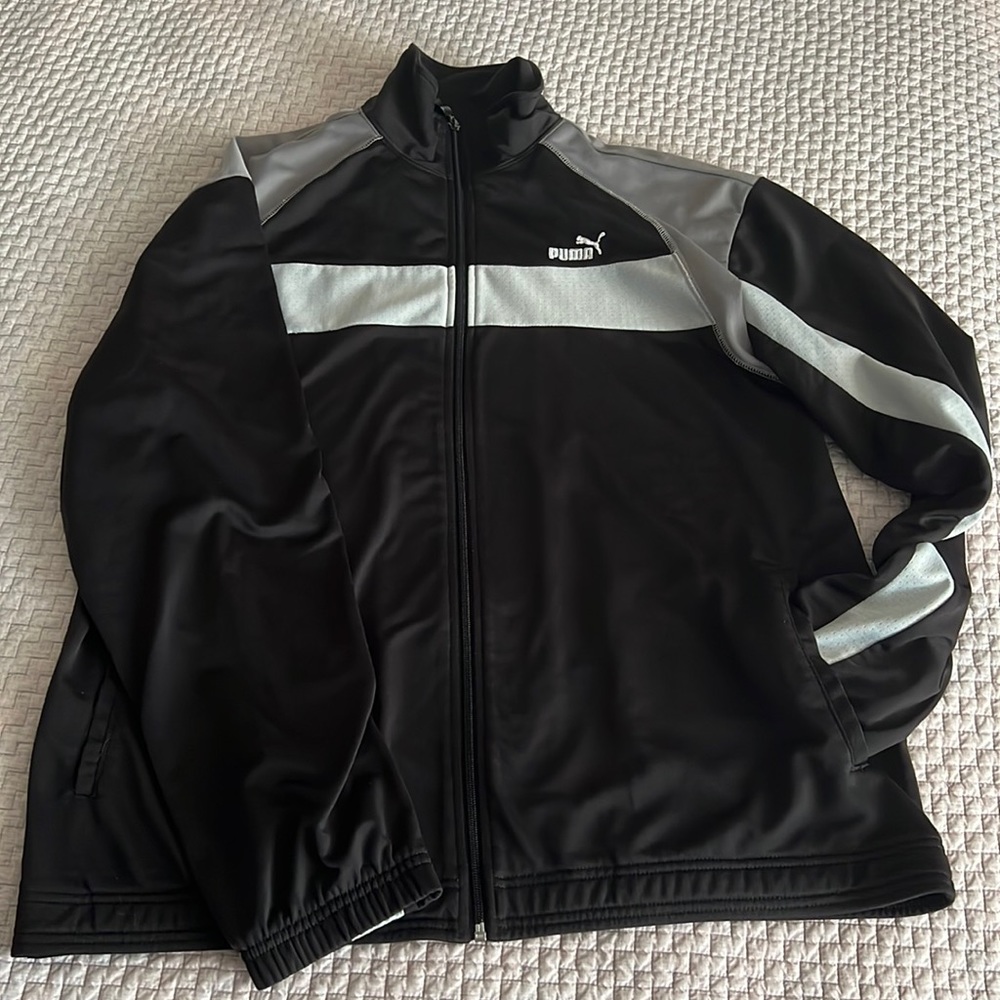 Men’s Puma track jacket size L